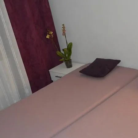 Avenue Des Fleurs Apartment *